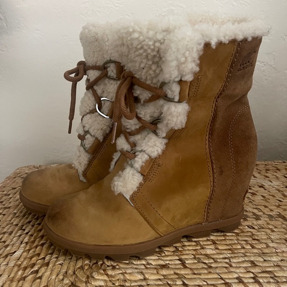 Sorel Joan Of Arctic Leather Wedge Boot in Camel Brown woman’s size 7.5 - Picture 2 of 11